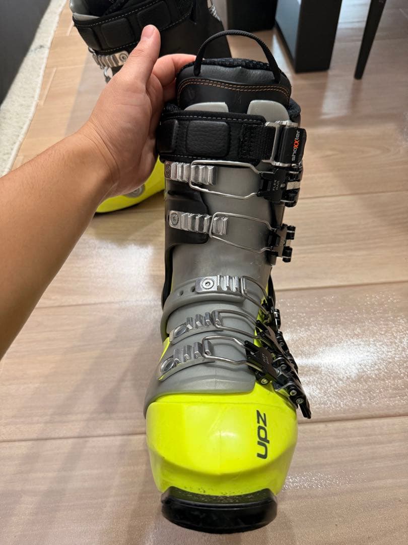 UPZ RC10 アルペンスノーボードブーツ