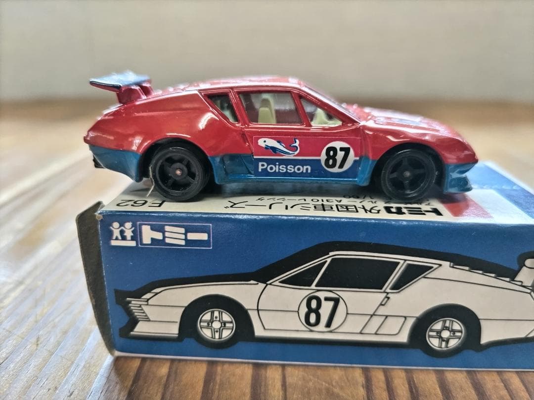 トミカ 《青箱》 62　　アルピーヌ・ルノー 　 A310　レーシング