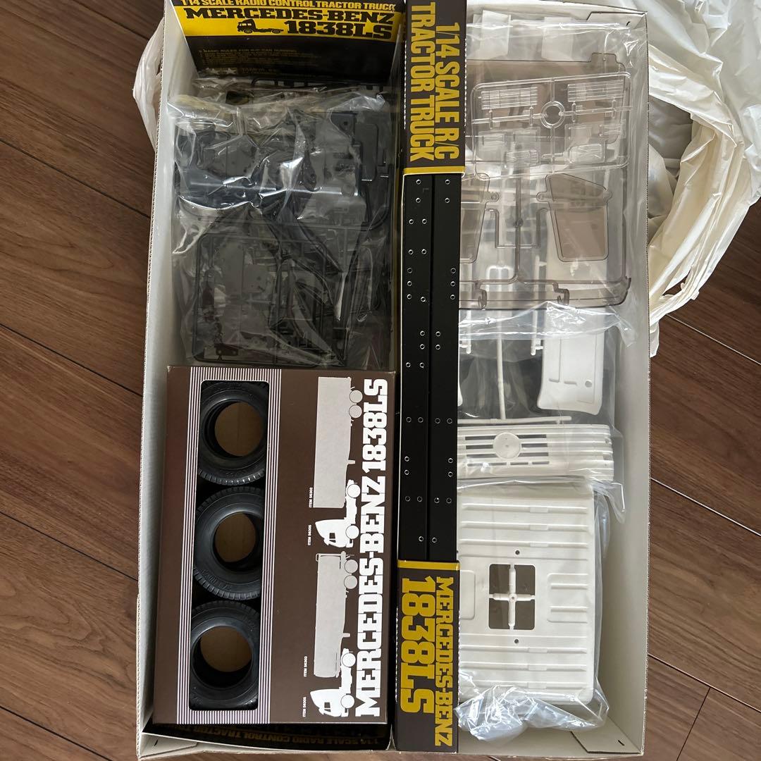 TAMIYA 1/14 メルセデス・ベンツ 1838LS トラクター