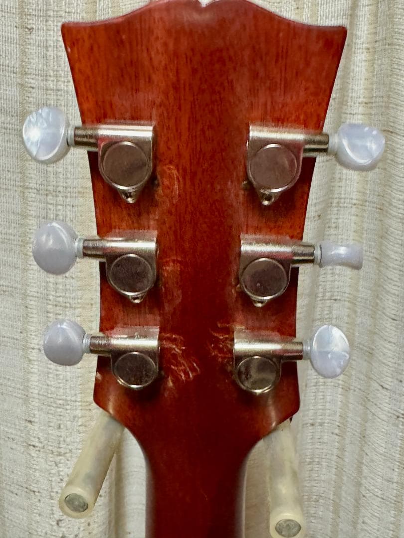 B*1様 メーカー不明ペガサスインレイ Les paul Model！