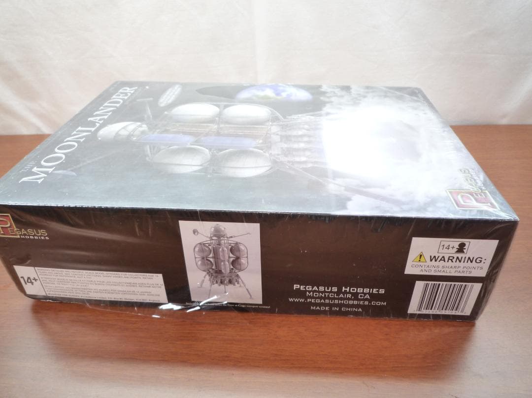 ペガサスホビー　ムーンランダー “フォン・ブラウン博士の月面探査機