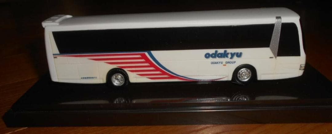 アドウイング　1/80　　小田急バス　三菱　エアロエース