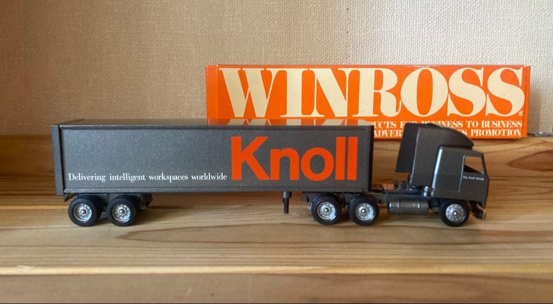 Knoll トラクター　模型