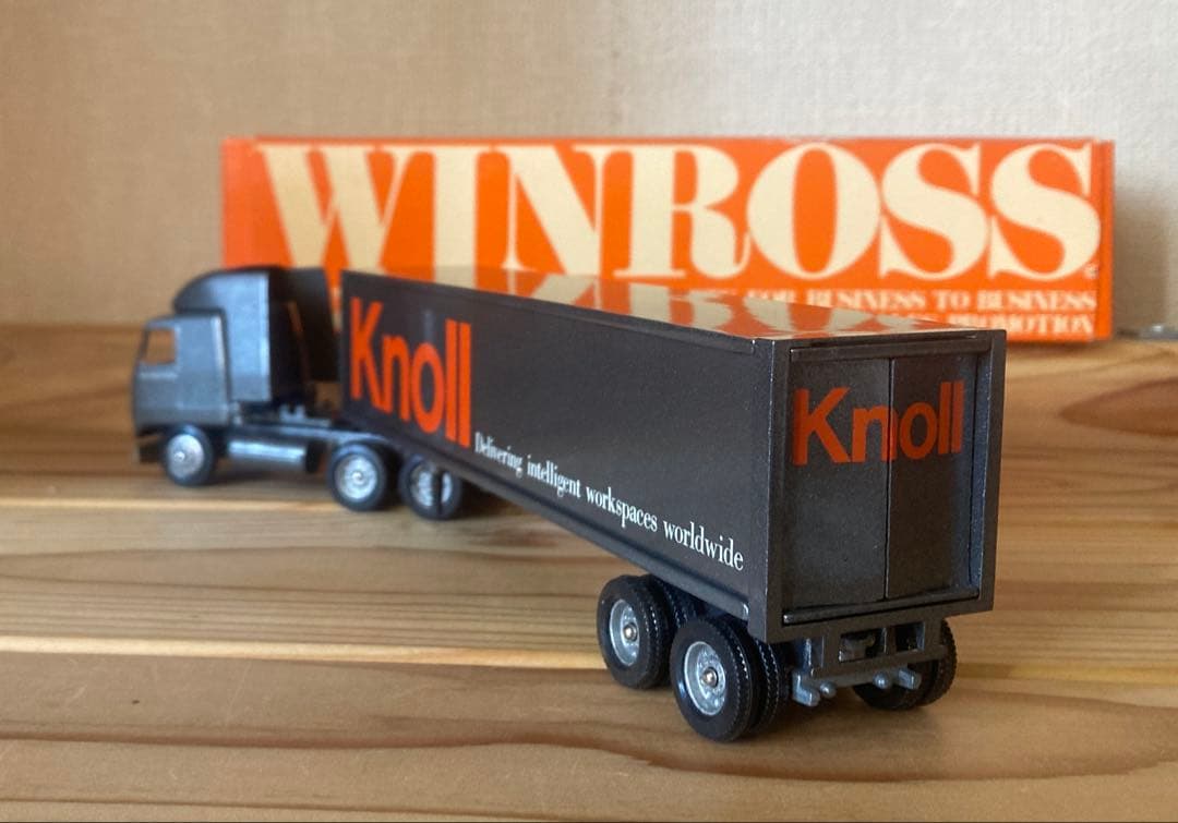 Knoll トラクター　模型