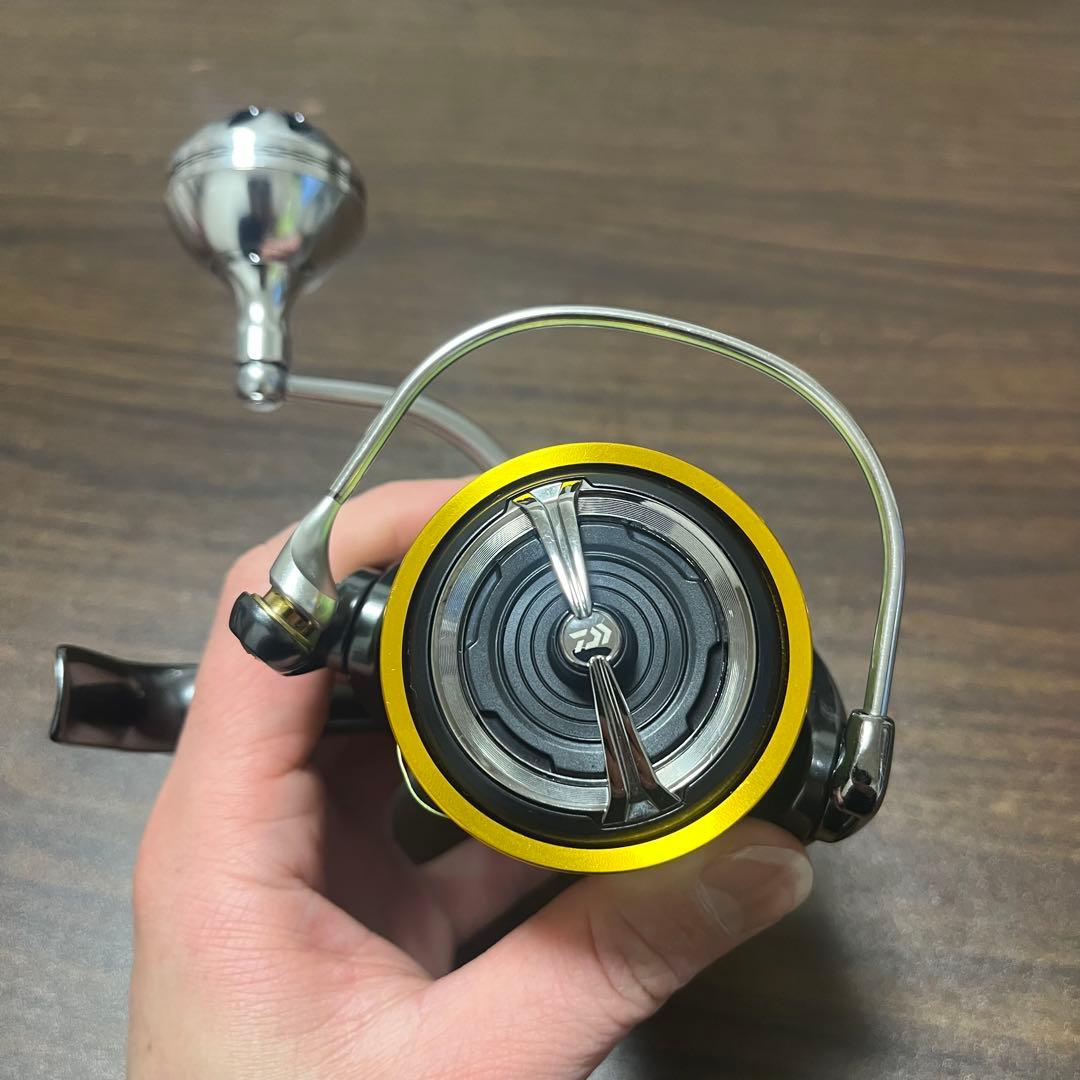 18 BLAST（ブラスト） LT5000D-CXH スピニングリール