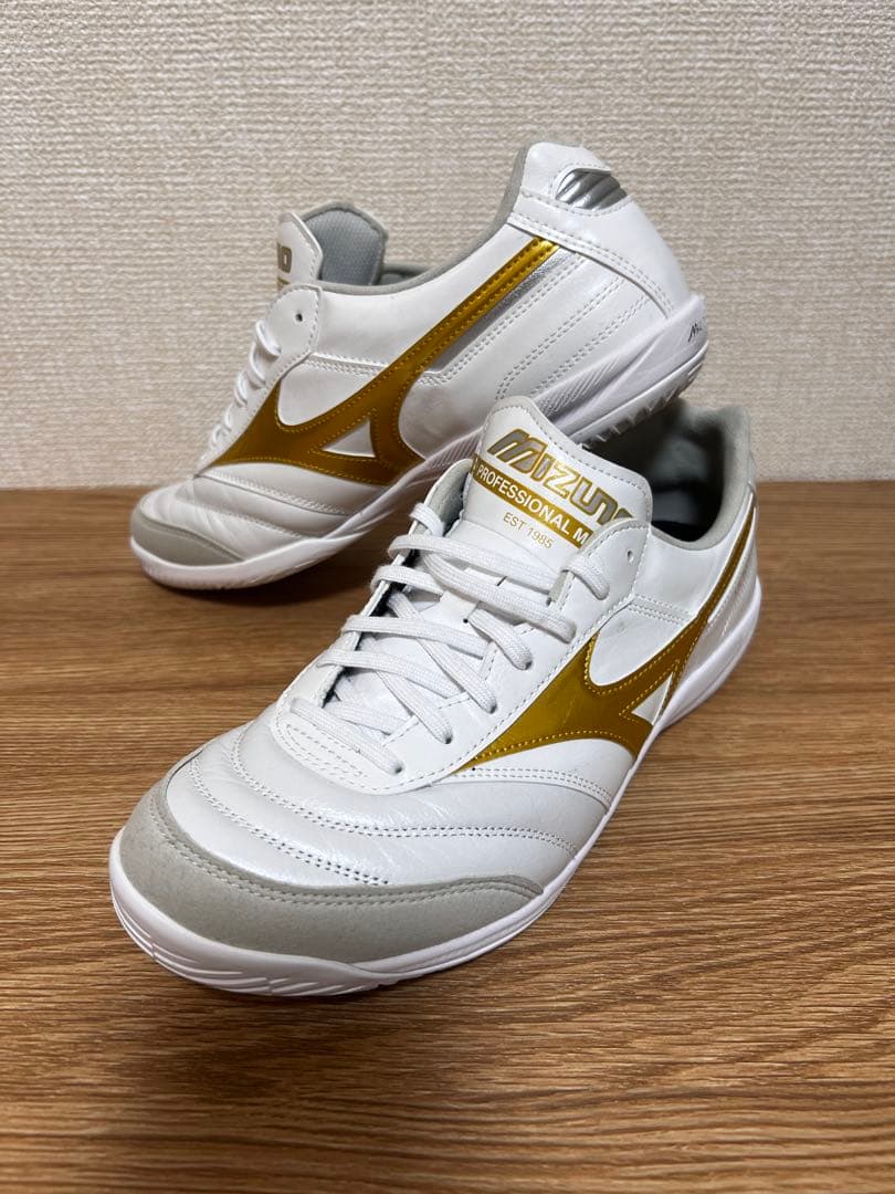 MORELIA SALA ELITE IN ホワイト/ゴールド