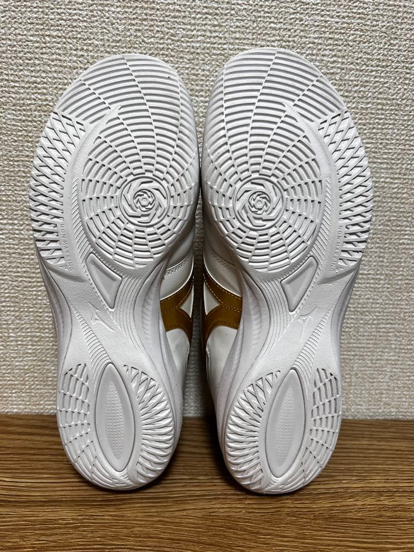 MORELIA SALA ELITE IN ホワイト/ゴールド