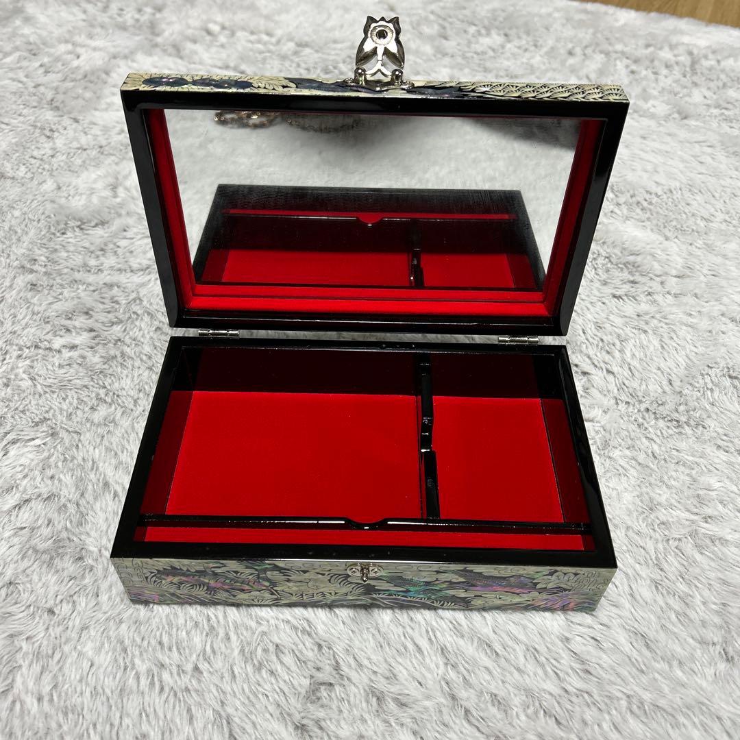 成官鎬印 螺鈿細工 蝶花唐草松鶴亀鹿図　ジュエリーケース　鏡　宝石箱