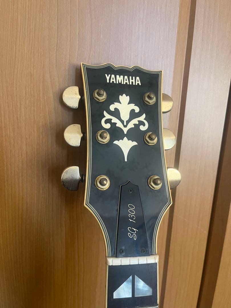 SG1300 エレキギター