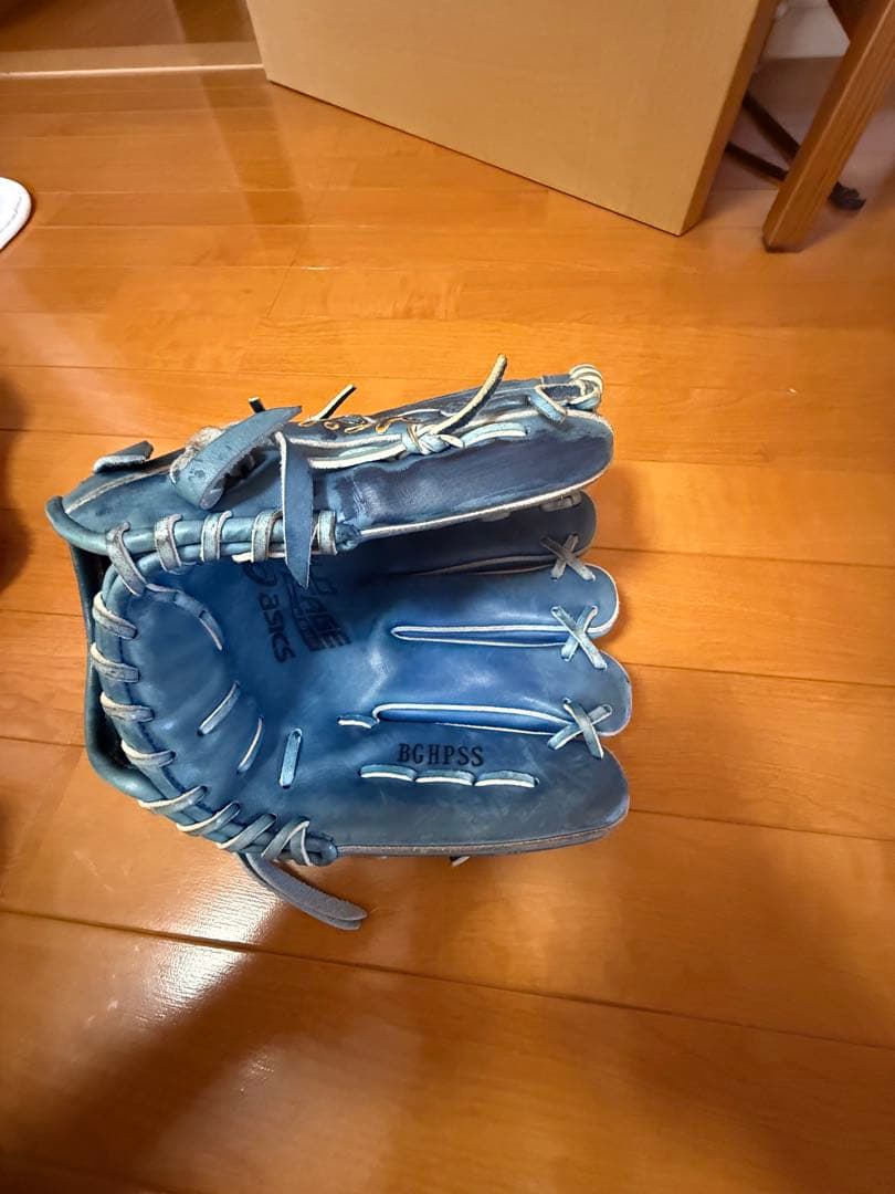 アシックス硬式ピッチャー用グローブ 東條大樹実使用