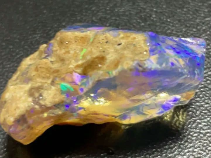 【30CT】エチオピア　オパール 原石 透明　青　紫　鉱物標本　ウェロ産