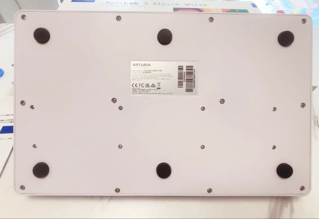 アートリア MiniLab3 Alpine White MIDIキーボード