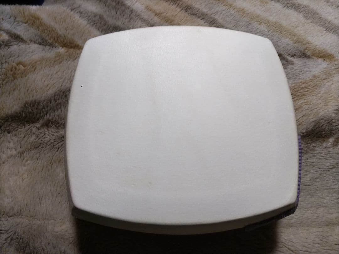 ③【津軽三味線（すだれ彫り胴）】