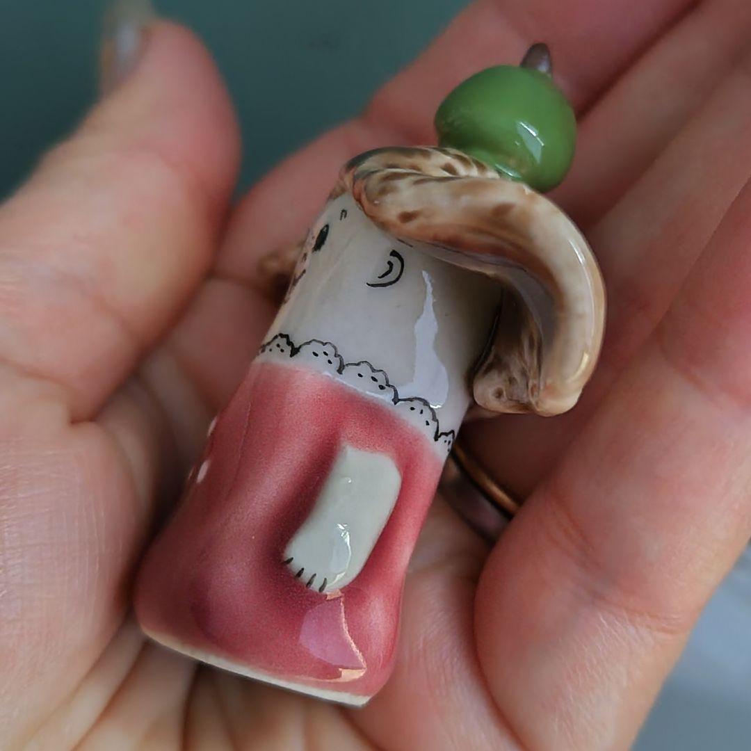 うえのえみ　陶人形　洋ナシ　ラフランス　女の子　置物