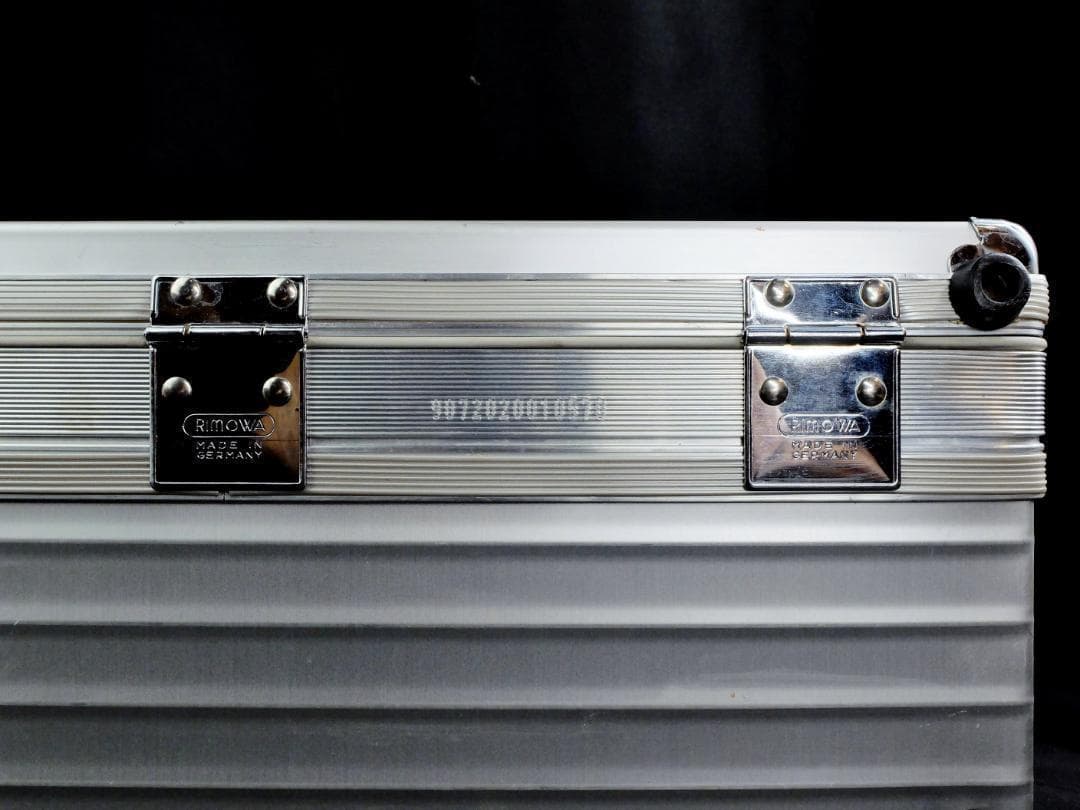 リモワ 907.20アルミ二ウム『コンビ・パイロットケース』 31L 美品・鍵付