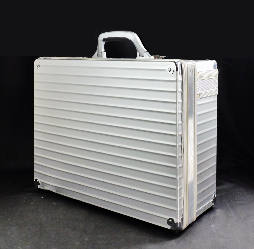 リモワ 907.20アルミ二ウム『コンビ・パイロットケース』 31L 美品・鍵付