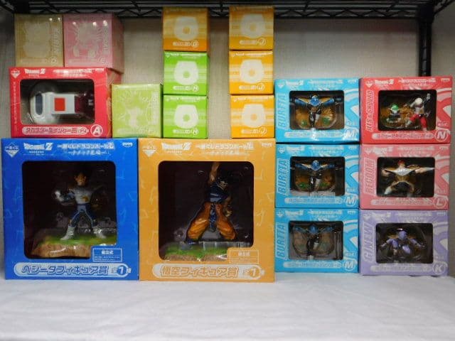 １８個セット売り ～ナメック星編～ ★ベジータ★悟空 フィギュアセット＆各種各賞