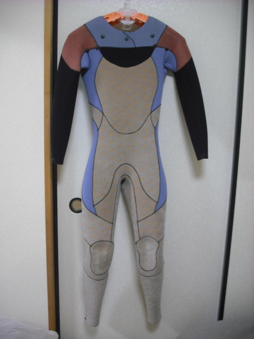 【使用感少なめ】セミドライ　ウエットスーツ　BREAKER OUT　ML相当