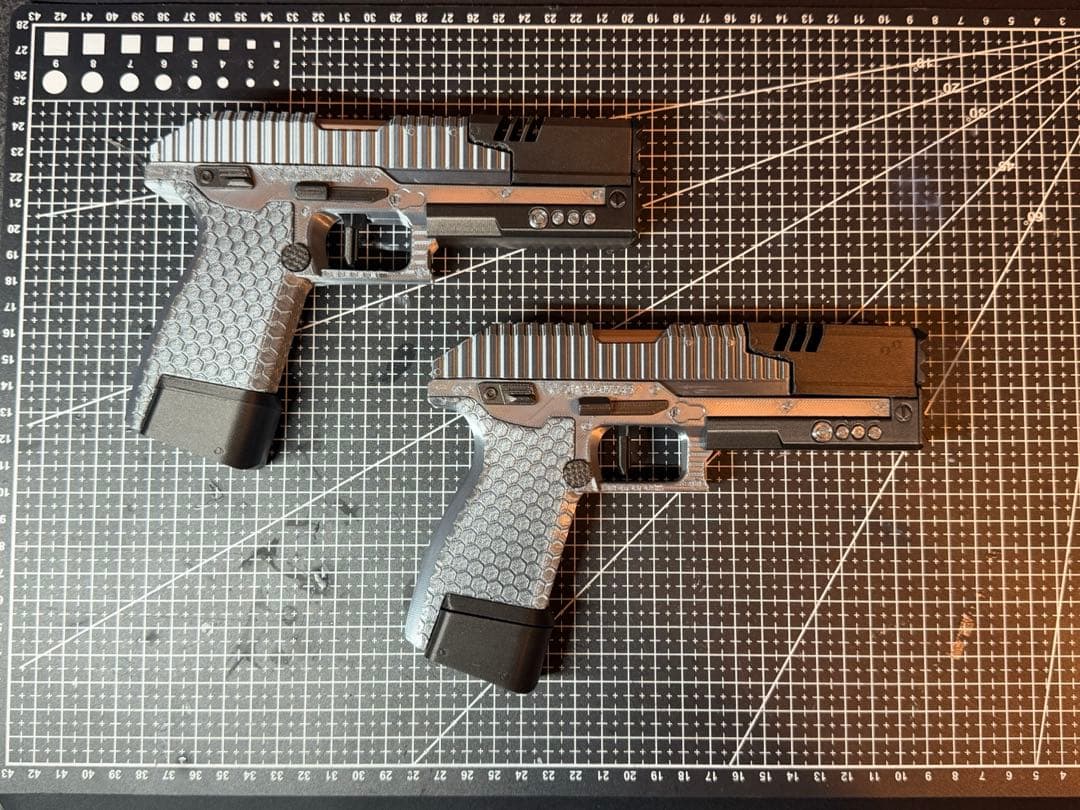 APEX P2020x2 モデルガン（発射機能なし）