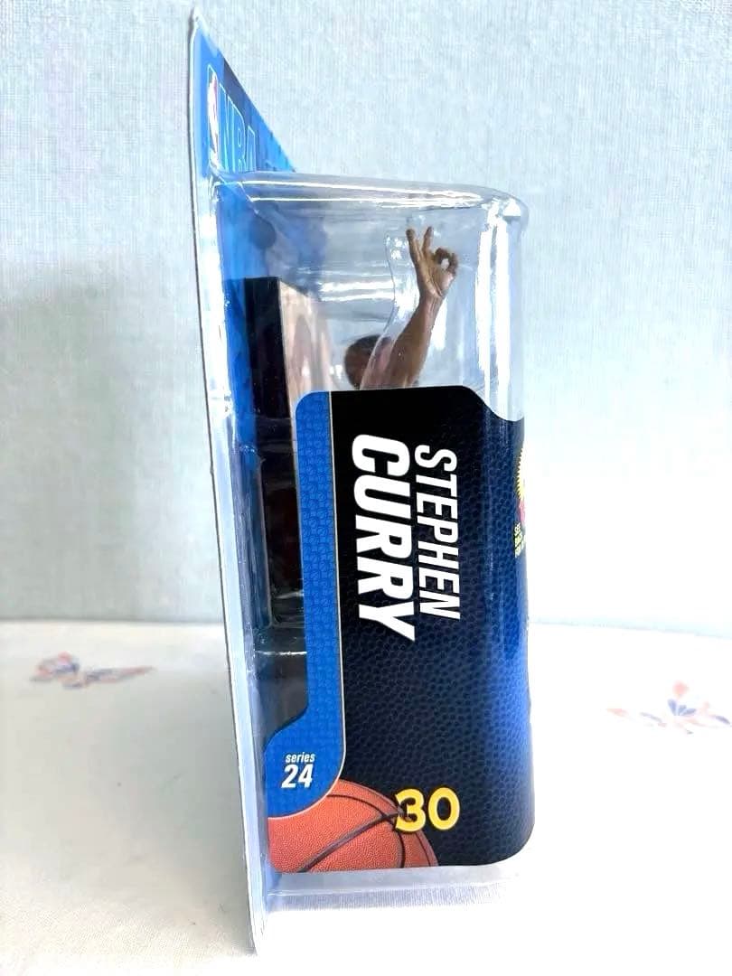 NBA フィギュア STEPHEN CURRY ウォリアーズ １体 未開封品