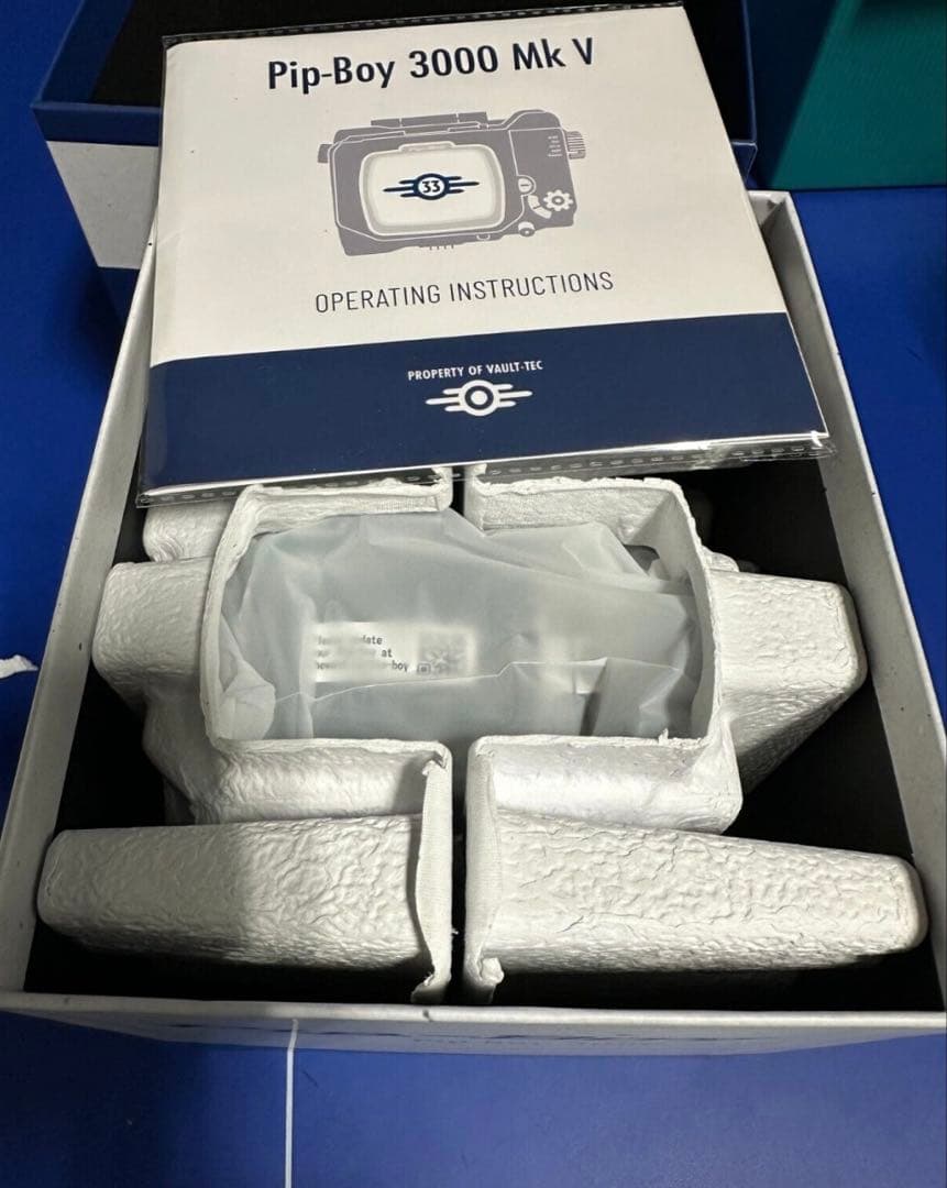 フォールアウト PipBoy 3000 MK V　ダイキャスト製公式レプリカ