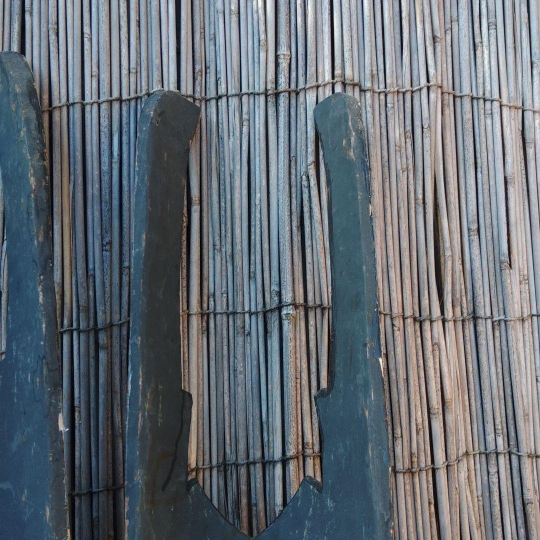 木彫面　壁掛けオブジェ　狐人面　木製　布装飾　民芸品