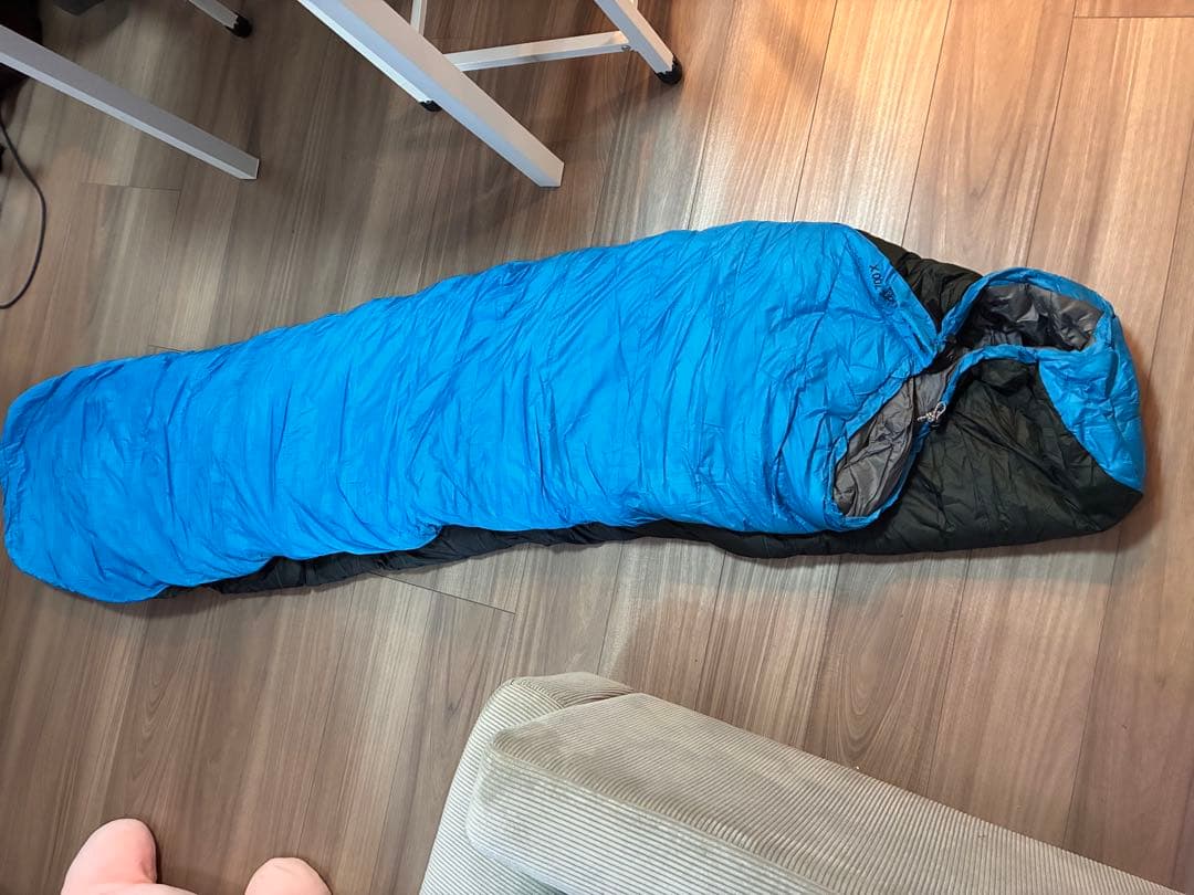 寝袋 ISUKA Alpha Light 700X インディゴ 収納袋付き