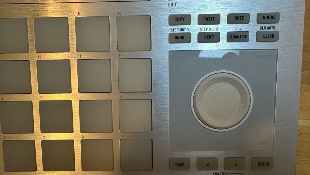 DTM・DAW NATIVE INSTRUMENTS MASCHINE STUDIO