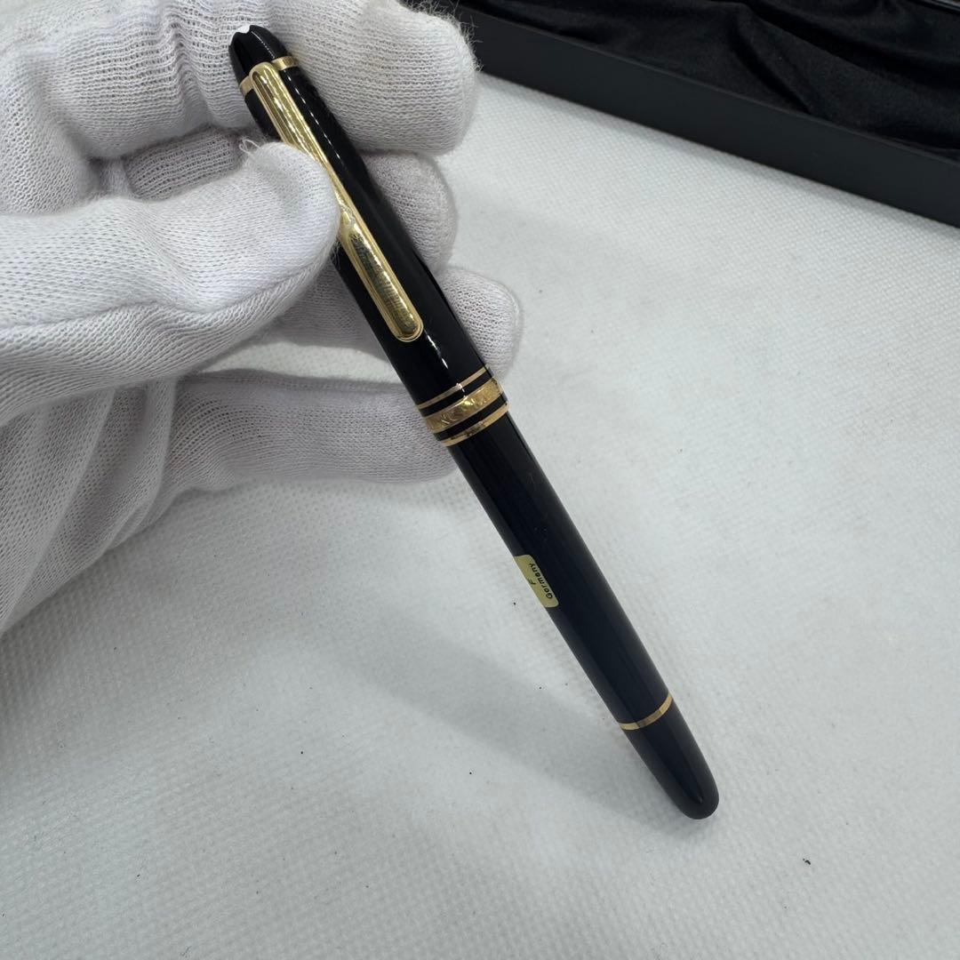 MONT BLANC 黒 万年筆 専用ケース付き