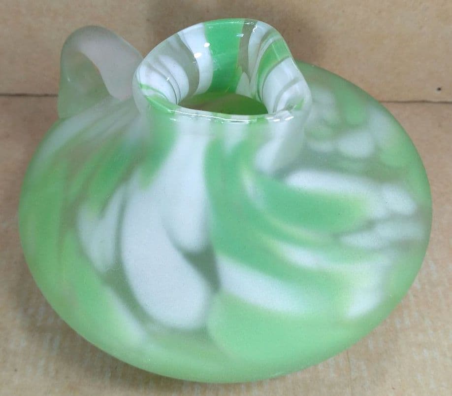 【本物保証】藤田喬平 手吹 花瓶(白,緑系) 共箱 美品