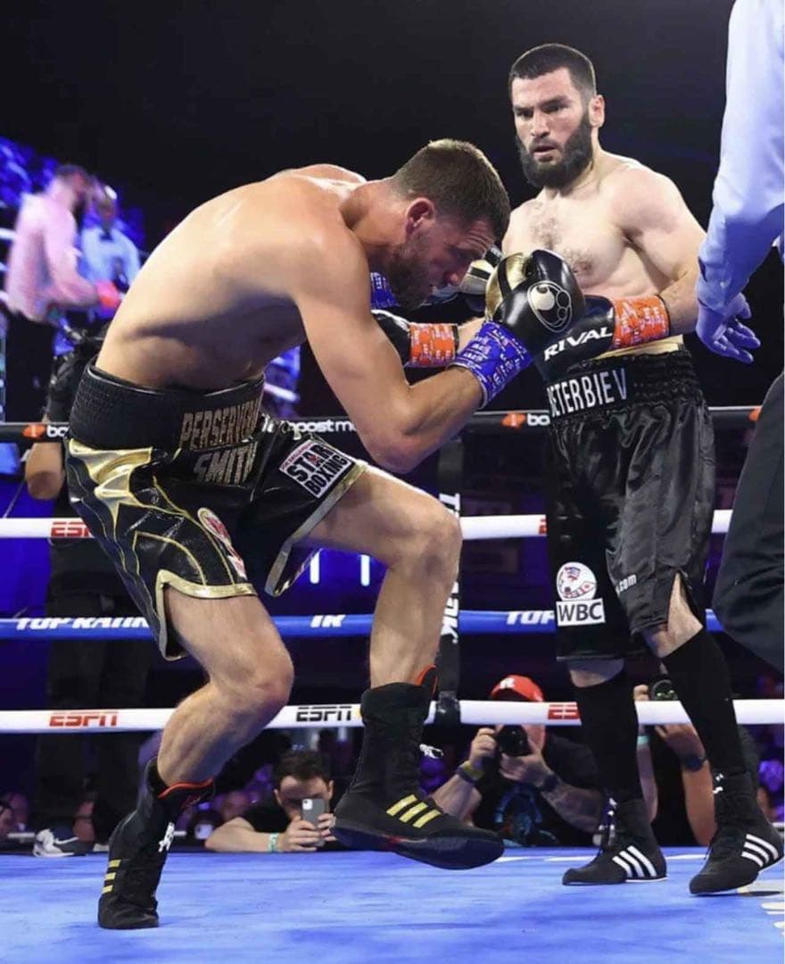 【新品未使用】　RIVAL ライバル　ボクシンググローブ　8oz