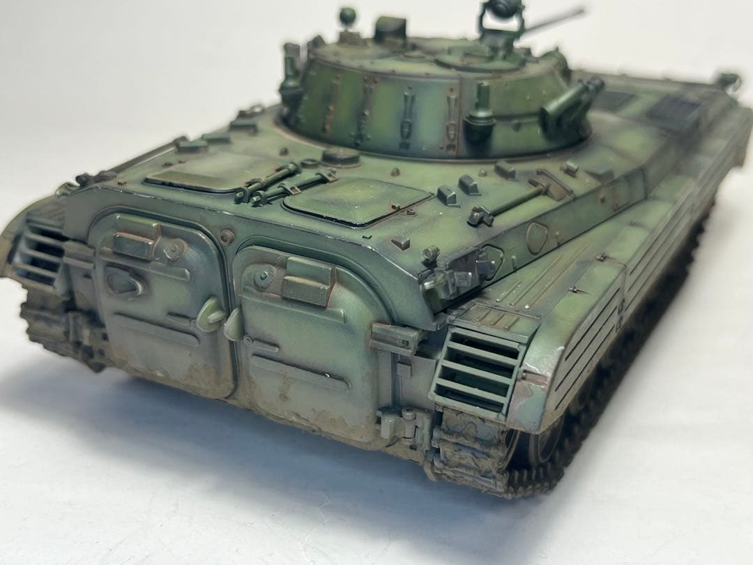 ドラゴン 1/35 BMP-2歩兵戦闘車　（完成品）