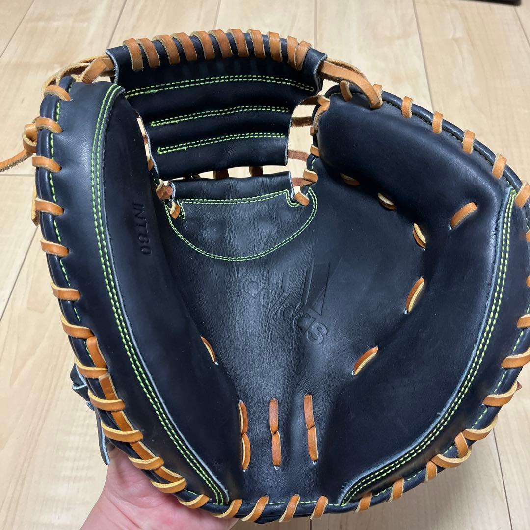 adidas 軟式グローブ 黒