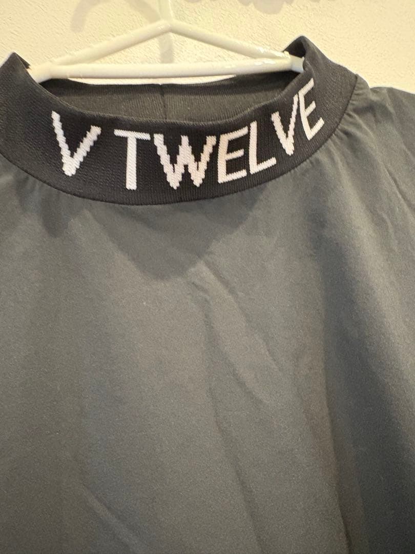 【美品】V12 ゴルフ 2025 メンズ モックネック 半袖シャツ Lサイズ