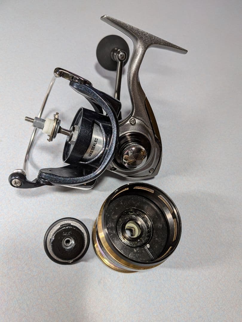 VADEL 4000H スピニングリール