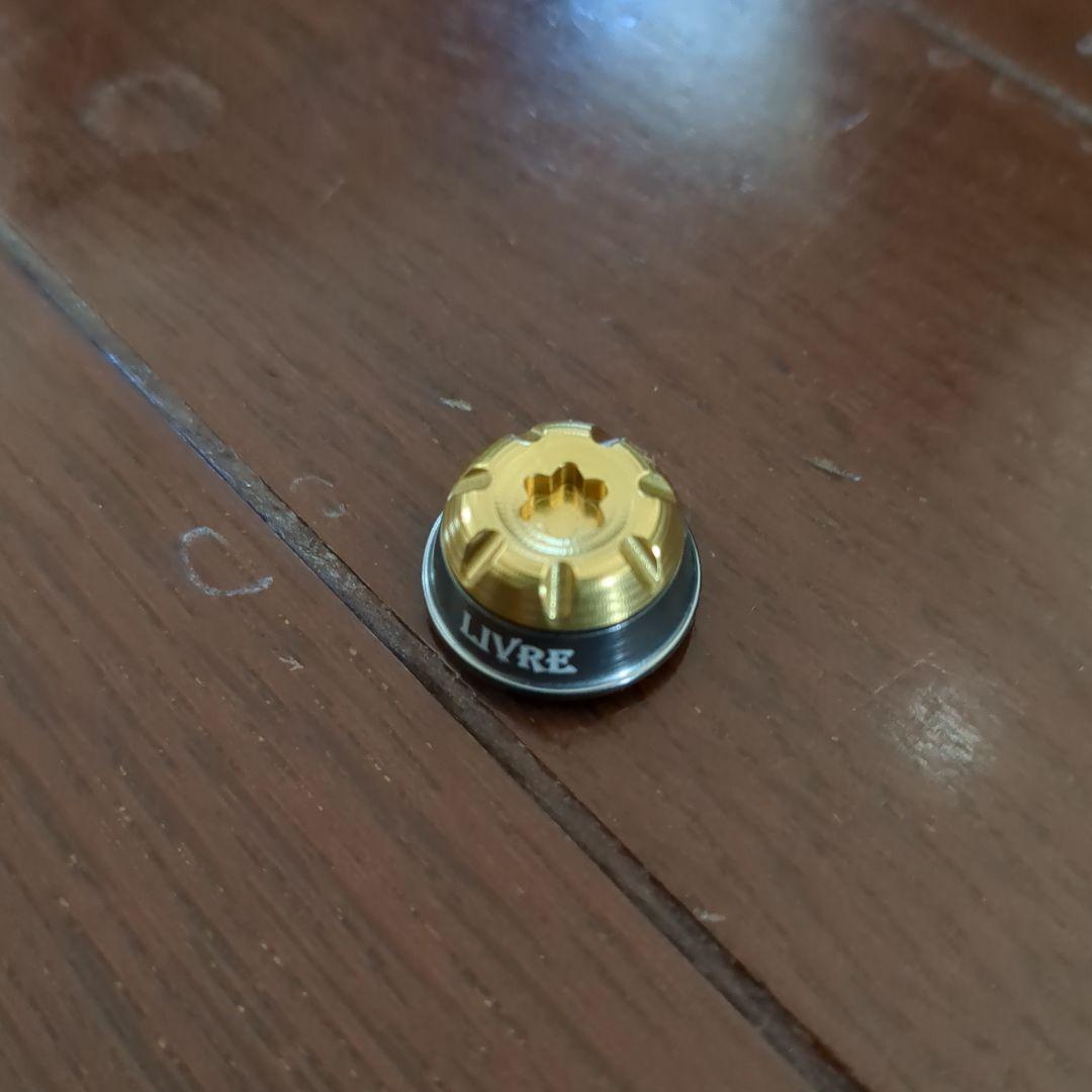 LIVRE Wing78　シマノS2 スピニングリールハンドル　キャップのセット