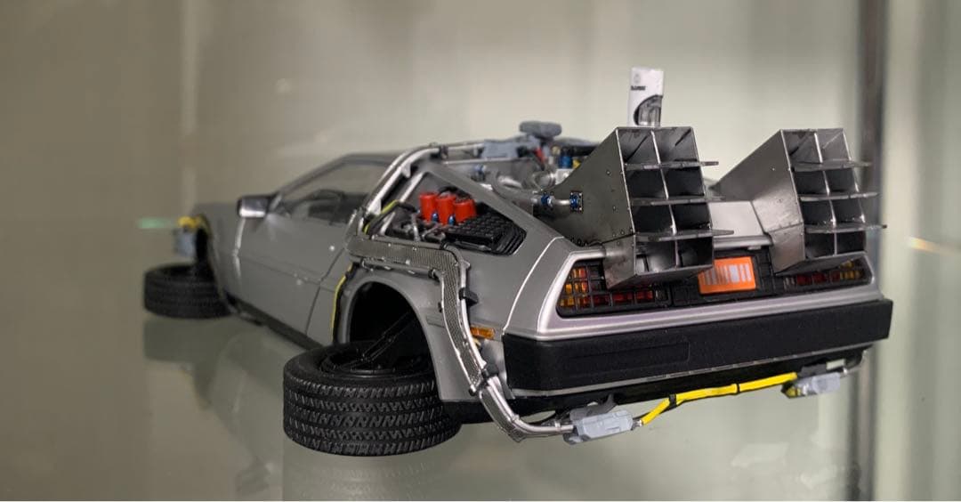 バックトゥザフューチャ一II デロリアン1/24