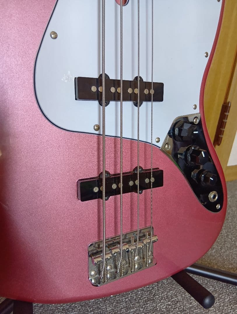 Bacchus Universe Series 4弦エレキベース