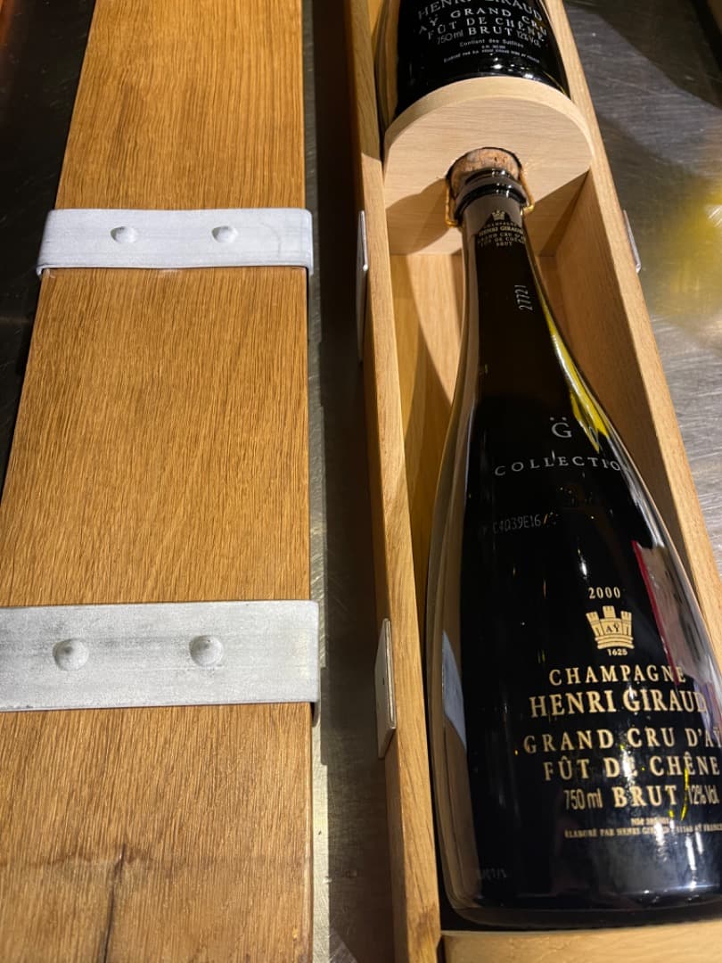 YOSHIKIサイン入り「フュ・ド・シェーヌ・トーテム」 ヴィンテージボトル3本