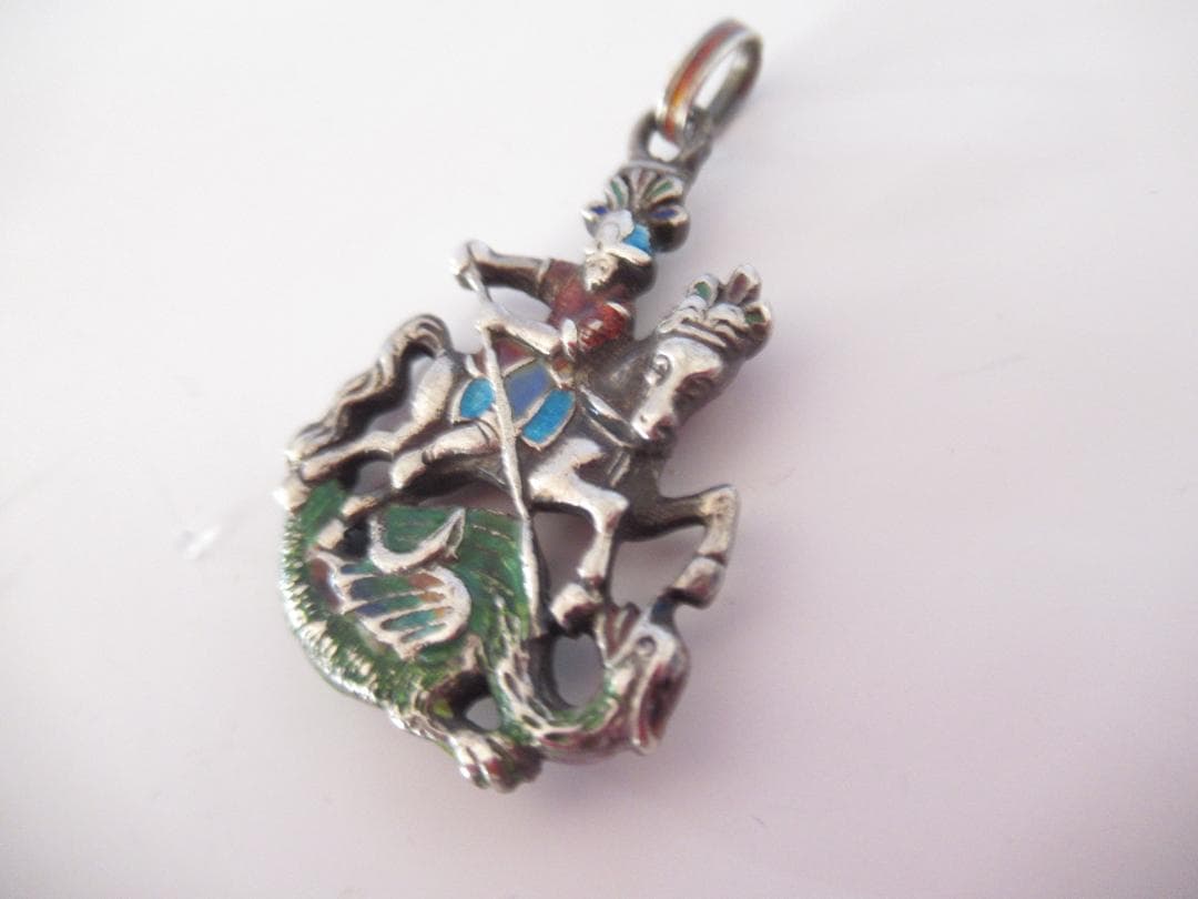 エナメルとシルバーのペンダントヘッド 1850年頃