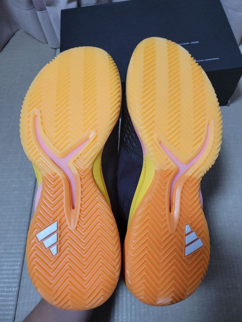 未使用品！　adidas　アディゼロ サイバーソニック　28.5センチ
