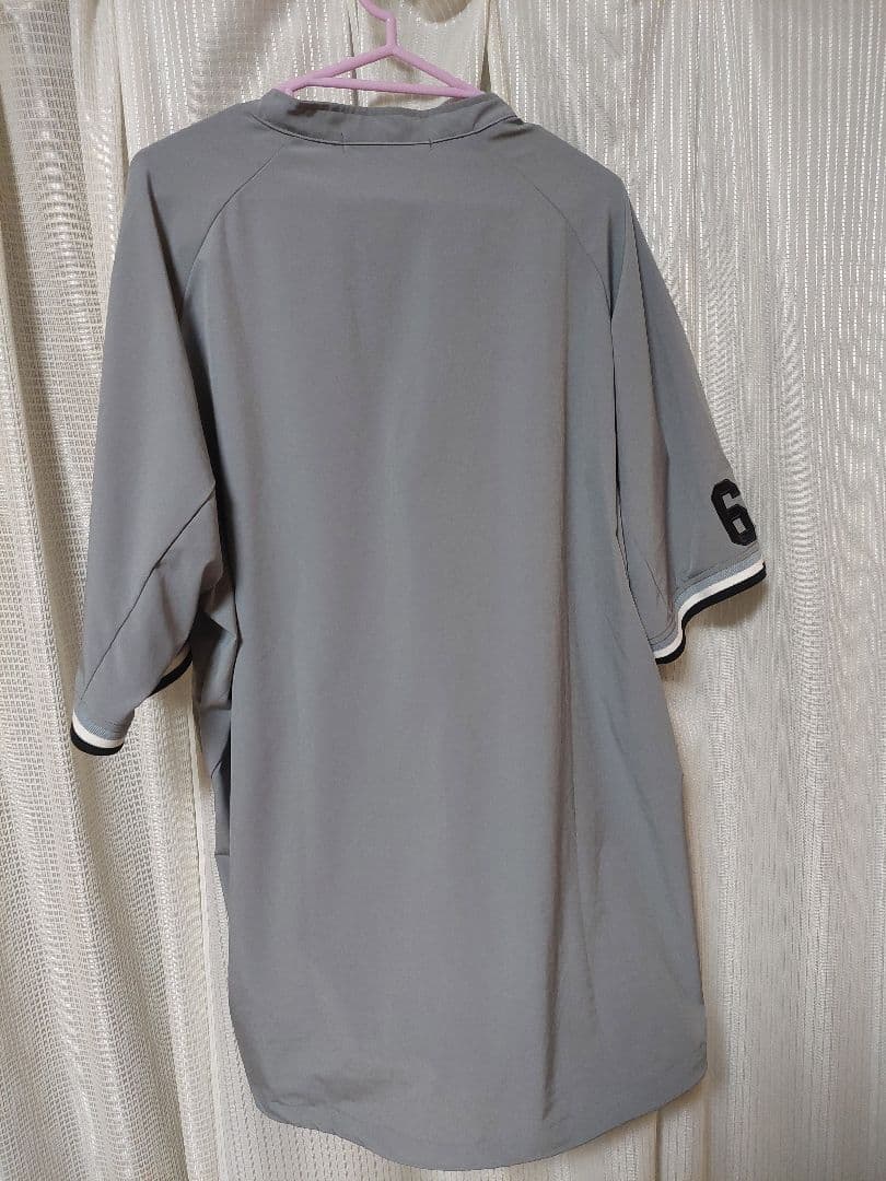 横山投手 半袖ウェア 60