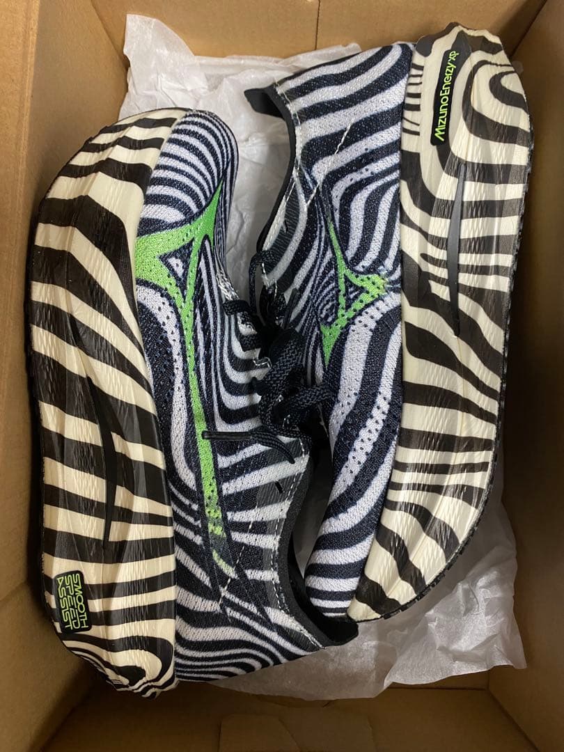 ミズノ　ウェーブリベリオンプロ3 限定色　サイズ23.5cm