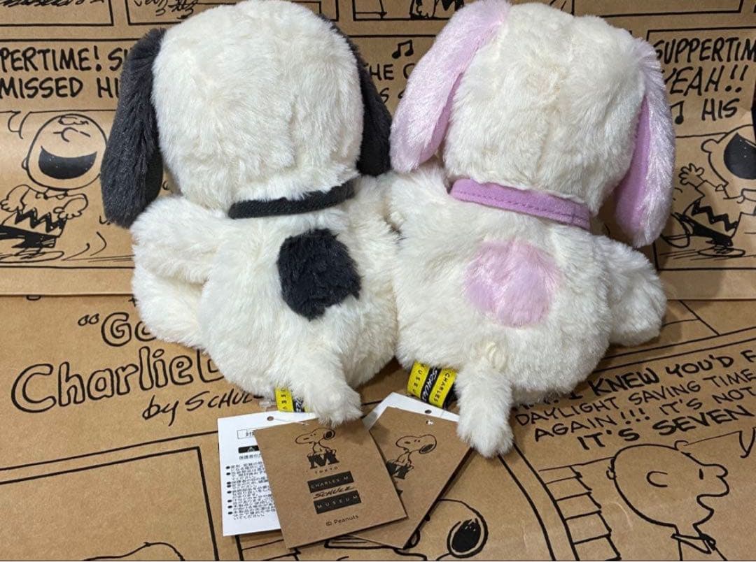 スヌーピーミュージアム限定　スヌーピー　ゆるくたぬいぐるみ　グレー　ピンク