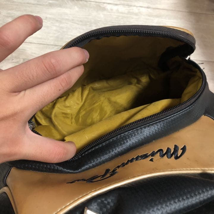 スポーツバッグ