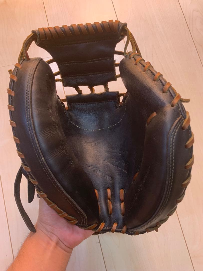 ミズノプロ　硬式用キャッチャーミット　全紐交換済み　美品