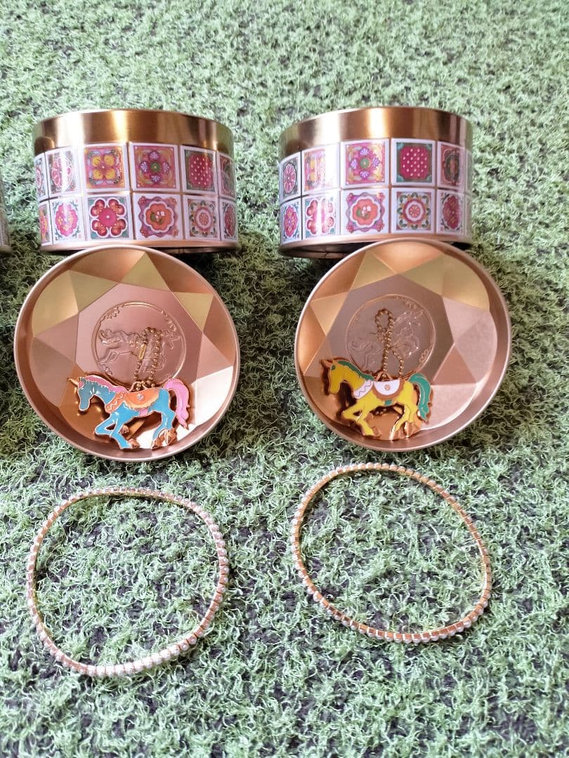 青山デカーボ　ユニコーン缶　ユニコーン　新品未開封　猫のトランプ缶2