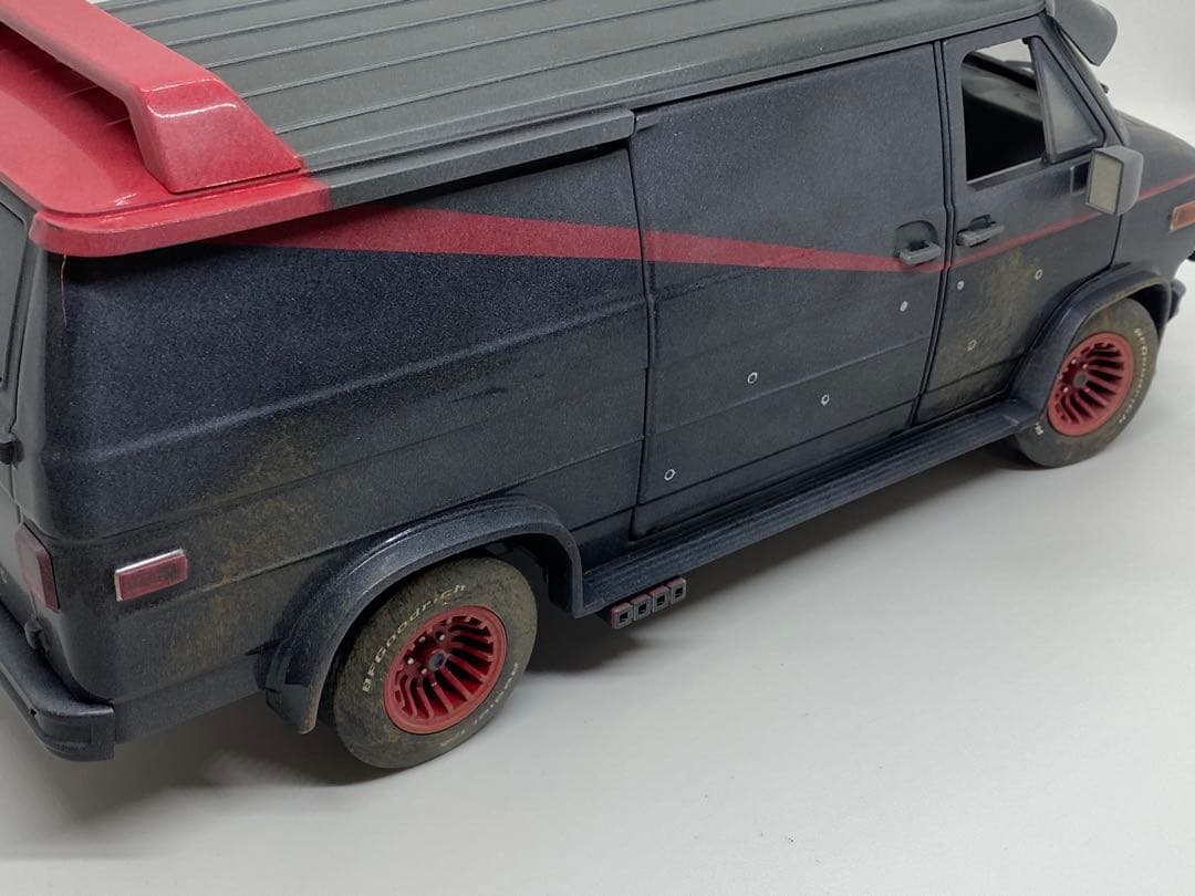 Greenlight 13567 コレクタブルミニチュアカー ブラック/レッド