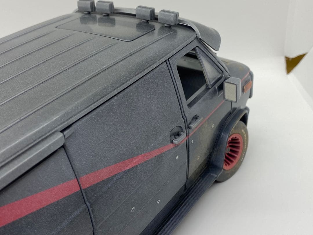 Greenlight 13567 コレクタブルミニチュアカー ブラック/レッド