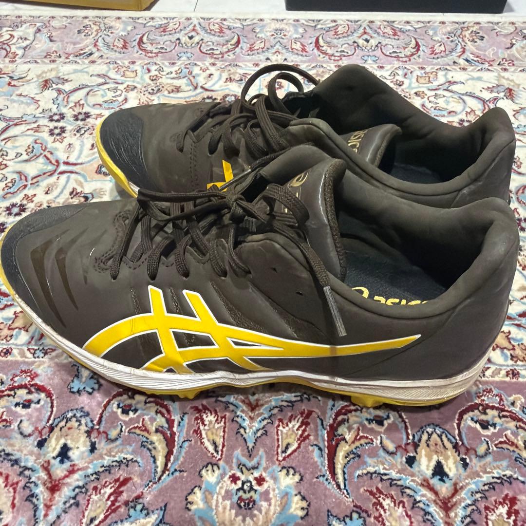 ASICS ゴールドステージ スパイクシューズ ブラック/イエローパドレスカラー